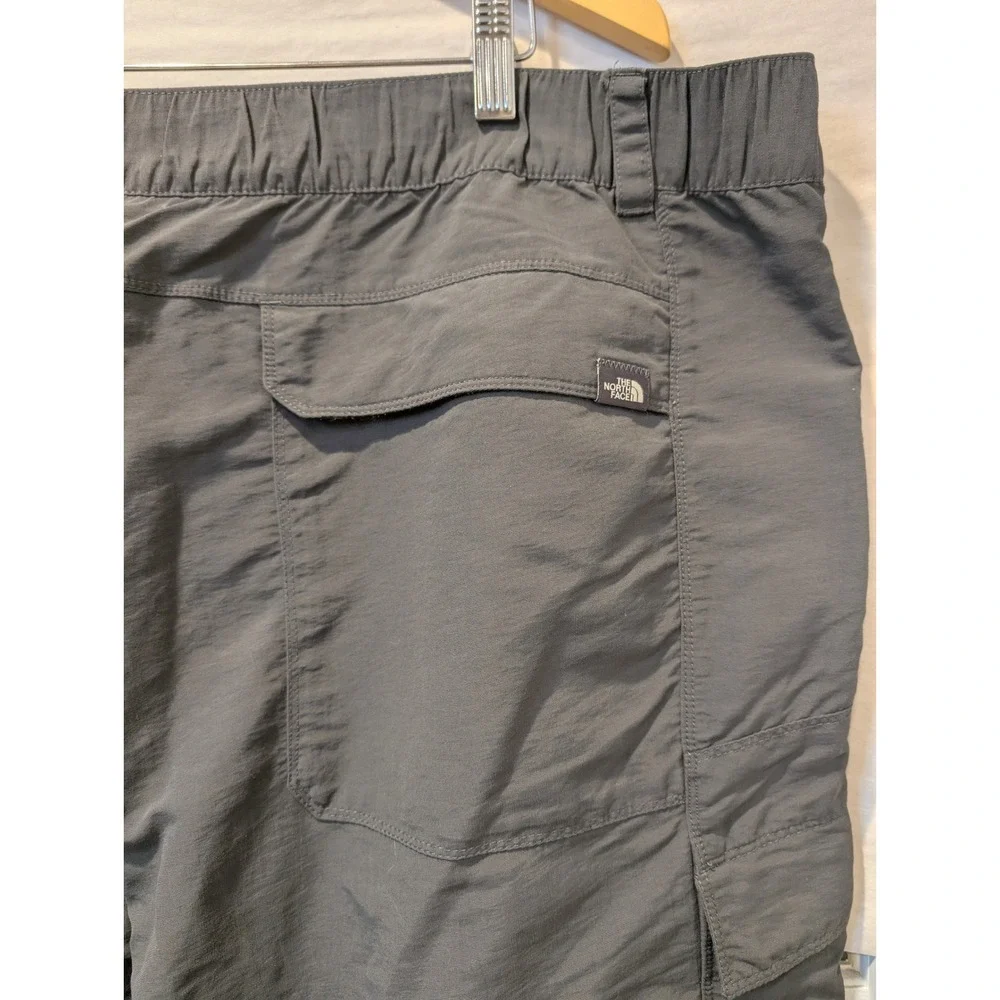 The North‎ Face Convertible Cargo Pants Hiking Travel Zip Off Gray Size XXL A1